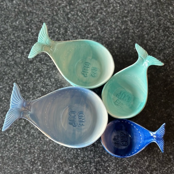 Anthropologie Whale Measuring Cups Stoneware Kitchen Complete Set of 4 - Picture 6 of 6